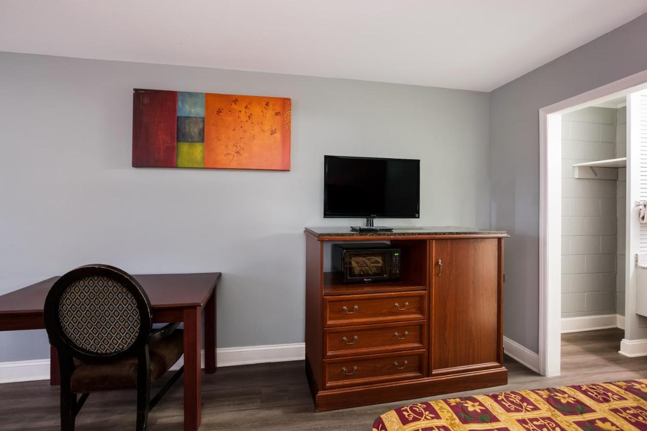 Knights Inn Fayetteville - Fort Bragg Extérieur photo