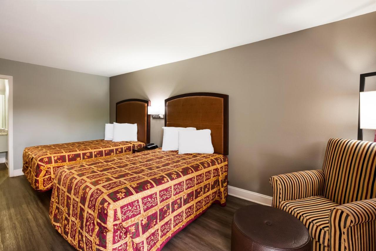 Knights Inn Fayetteville - Fort Bragg Extérieur photo