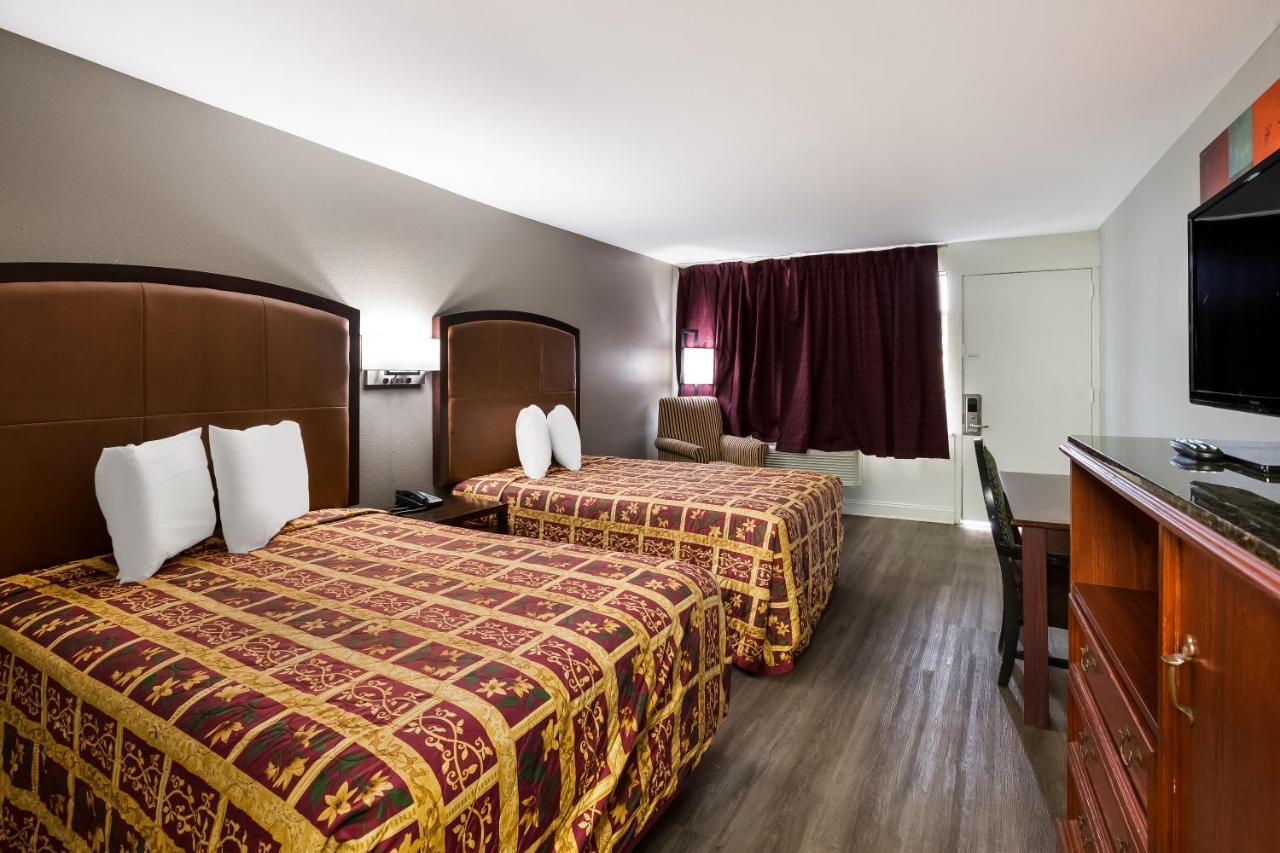 Knights Inn Fayetteville - Fort Bragg Extérieur photo